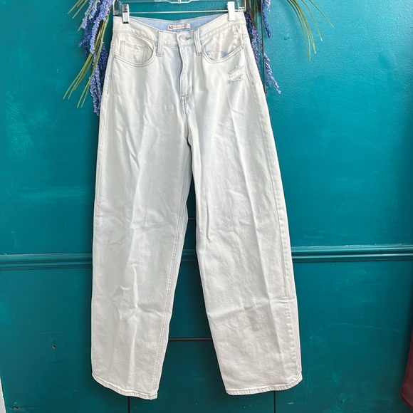 So brand 527 super high-rise, wide leg, bleached out lightly distressed jeans - Picture 4 of 7